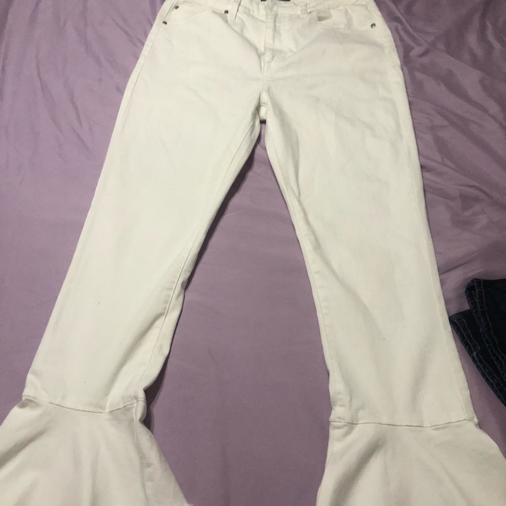 Forever 21 Capri Jeans. NEW